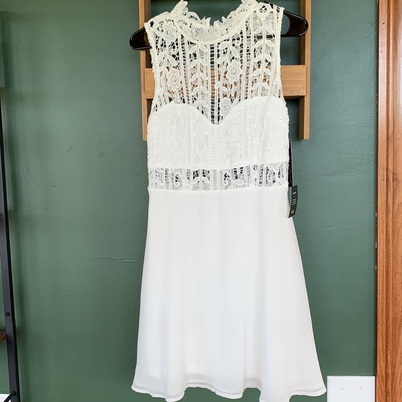 Bachelorette/Bridal Shower Bundle! Lulu’s White Dress NWT & “I said Yaaasss” tee - Picture 3 of 11